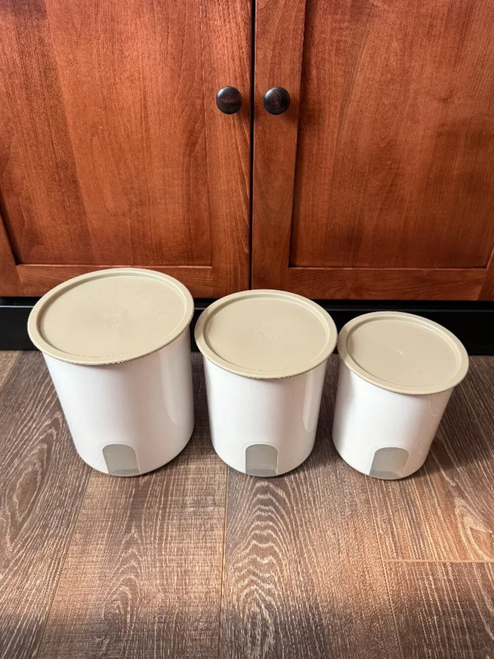 Tupperware One Touch Reminder Canisters – Set of 3